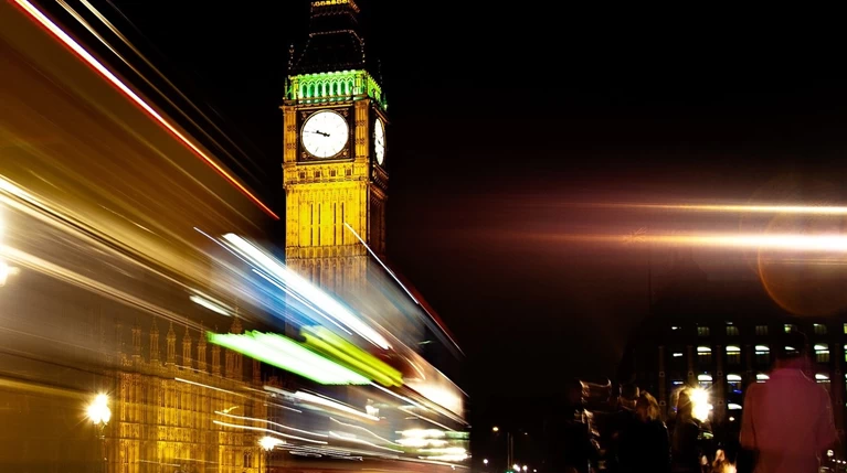 Στην κόψη του ξυραφιού το Brexit με προειδοποιήσεις εκατέρωθεν
