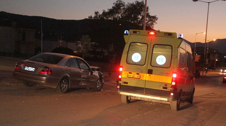 Αίγιο: ΙΧ χτύπησε θανάσιμα μία γιαγιά με το εγγονάκι της