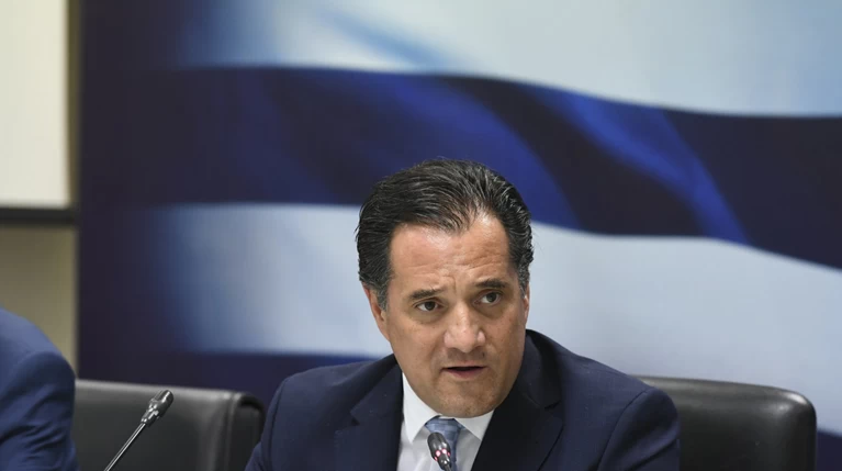 Γεωργιάδης: Δεν συζητάμε για ανοιχτά καταστήματα κάθε Κυριακή
