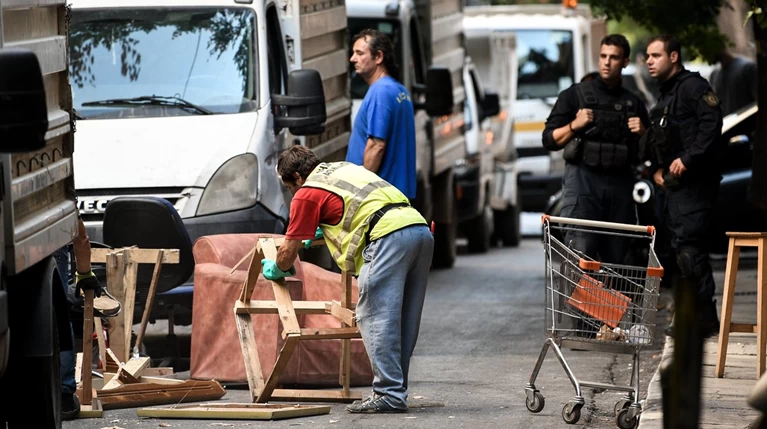 ΣΥΡΙΖΑ για επιχείρηση στα Εξάρχεια: Οργανωμένο επικοινωνιακό πυροτέχνημα