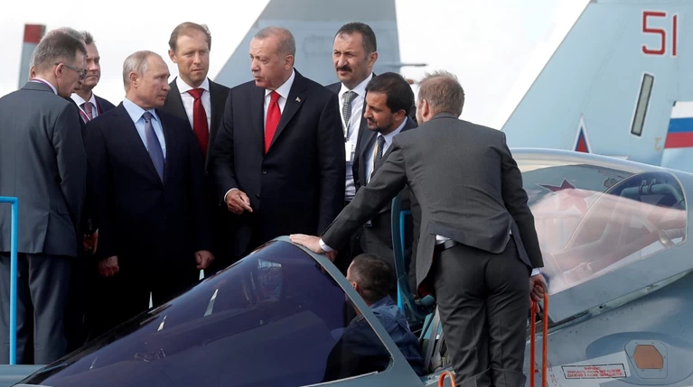 Πρόθεση συνεργασίας Πούτιν-Ερντογάν για πολεμικά αεροσκάφη