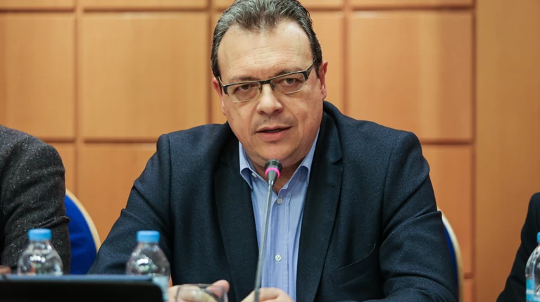 Φάμελλος για ΔΕΗ: Η ΝΔ προχωρά σε αναίτιες αυξήσεις τιμολογίων