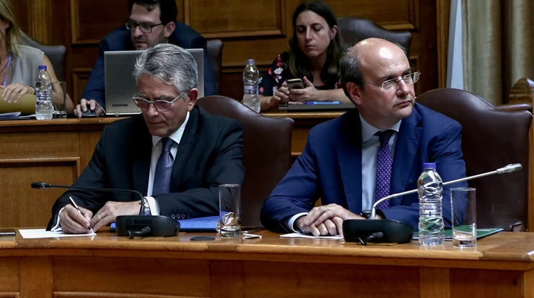 ΔΕΗ: Με εξεταστική απειλεί η κυβέρνηση - Τι απαντά ο ΣΥΡΙΖΑ