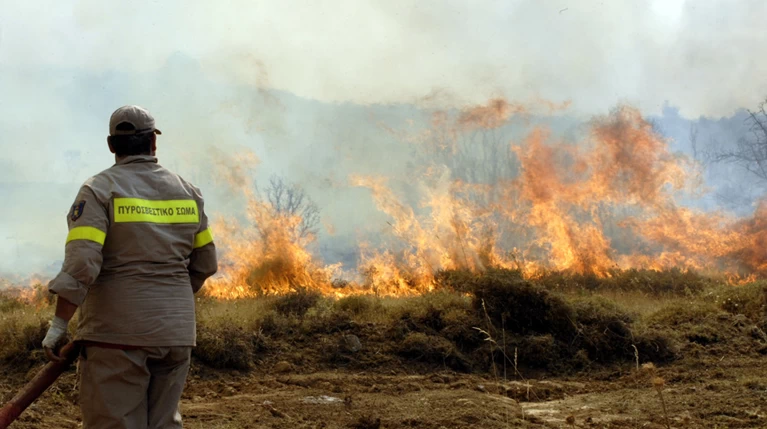 Συλλήψεις για εμπρησμούς σε Θεσσαλονίκη και Ιωάννινα