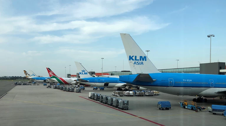 Η KLM ακύρωσε 56 πτήσεις λόγω της στάσης εργασίας του προσωπικού εδάφους