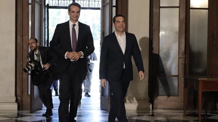 Σκληρό πόκερ για συνταγματική αναθεώρηση, εκλογικό νόμο & ΠτΔ