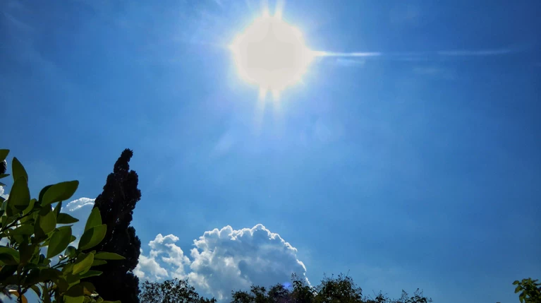 Αίθριος καιρός, τοπικές βροχές μόνο στην Πελοπόννησο
