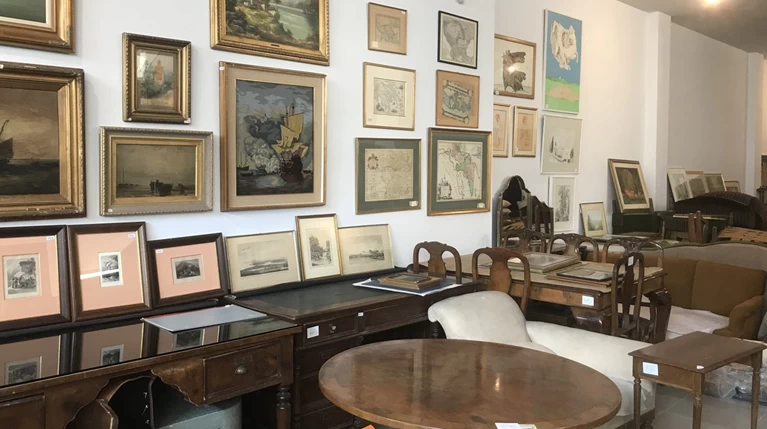 Η Μέριμνα ανοίγει αποθήκες σ' ένα Garage Sale με πολλές εκπλήξεις