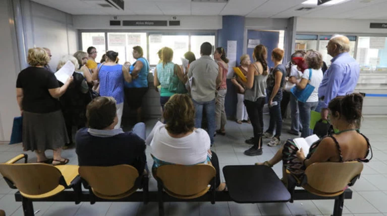 Πάνω από 660.000 οφειλέτες στις 120 δόσεις για χρέη 4 δισ. ευρώ