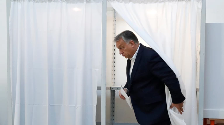 Ορμπαν: «Θα προστατεύσουμε τα σύνορα ακόμα και με χρήση βίας»