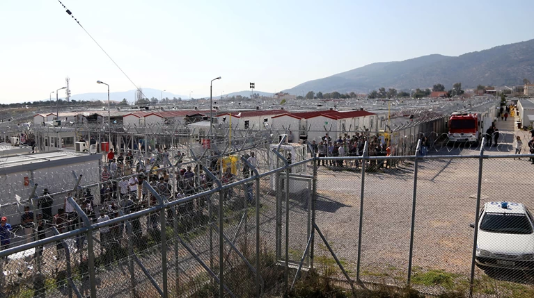 Φωτιά σε κοντέινερ στο κέντρο μεταναστών της Αμυγδαλέζας