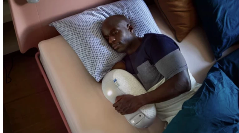 «Sleep Robot»: Το μαξιλάρι που υπόσχεται λύση στις αϋπνίες