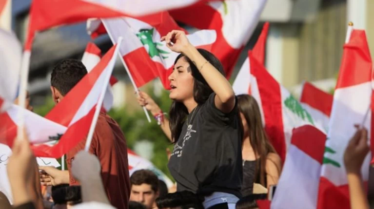 Στους δρόμους και πάλι χιλιάδες Λιβανέζοι, κατά κυβέρνησης & διαφθοράς