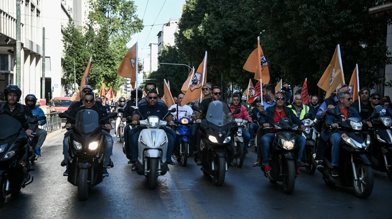ΠΟΕ-ΟΤΑ: Κλιμάκωση κινητοποιήσεων με μηχανοκίνητη πορεία