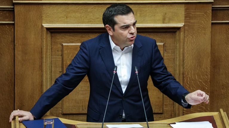 Τσίπρας: Να καταδικάσει ο Μητσοτάκης τους ακραίους στο κόμμα του