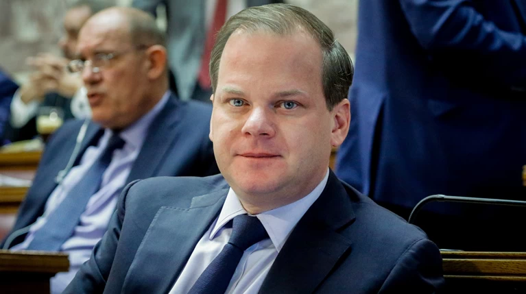 Καραμανλής: Γερασμένος ο στόλος, επεξεργαζόμαστε κίνητρα για καθαρά ΙΧ