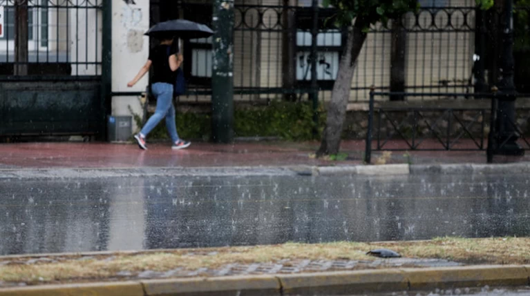 Meteo: Άστατος και κατά τόπους βροχερός ο καιρός την Πέμπτη