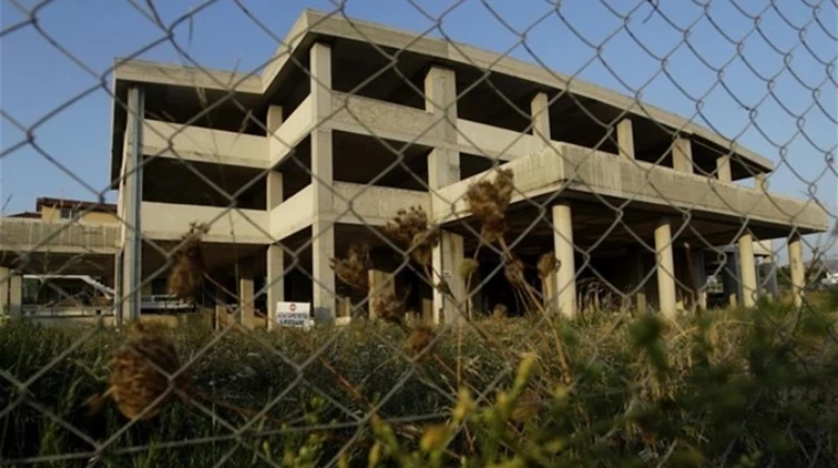 Αυστηροποιείται η διαδικασία τακτοποίησης αυθαιρέτων: Βαριά πρόστιμα
