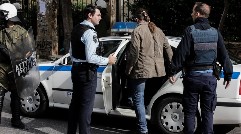 Γραμματέας ΣΥΡΙΖΑ για πανό σε τρόλεϊ: Ειρηνικός ακτιβισμός