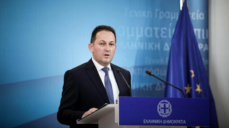Πέτσας για επιδρομή Ρουβίκωνα στον Αδωνι: Φασιστική επίθεση