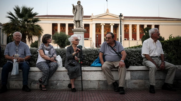 Κοινωνικό μέρισμα: Μοιράζουν 400 εκατ. - Ποιοι θα το πάρουν