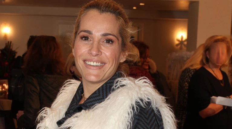Η φωτο της Μπότση στο δωμάτιο του μαιευτηρίου:Ζαχαρωτά, πιπίλες, αρκουδάκια