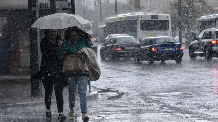 Νέο έκτακτο δελτίο επιδείνωσης από την ΕΜΥ: Καταιγίδες και χαλάζι