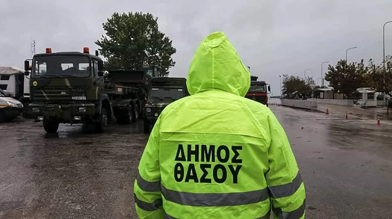 "Οχυρώνουν" Θάσο και Χαλκιδική ενόψει της νέας κακοκαιρίας (φωτό)
