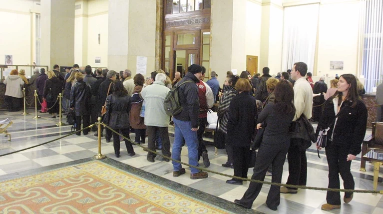 Έρευνα ΣΕΛΠΕ: Σε λογαριασμούς & φόρους το 80% του εισοδήματος μας