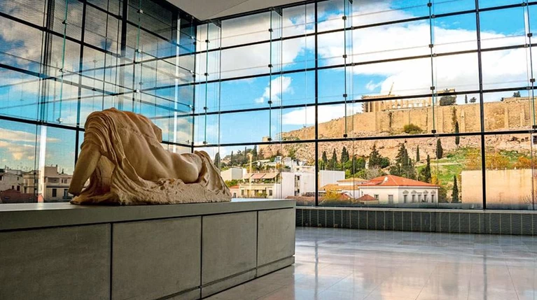 Οσοι μετά τα 50 πάνε θέατρο και μουσεία ζουν περισσότερο