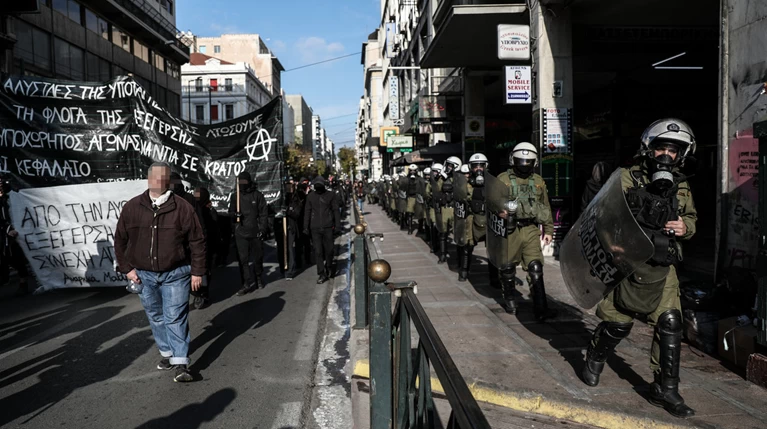 Μπαίνουν κανόνες: Πορείες με διαμεσολαβητή & από το πεζοδρόμιο