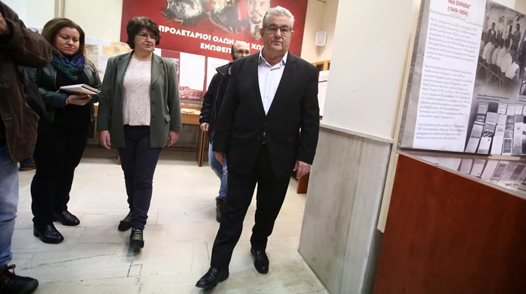 Το κομμουνιστικό ταξίδι Κουτσούμπα στο Λονδίνο-Θα πάει στον τάφο του Μαρξ