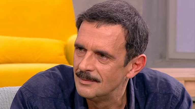 Λεωνίδας Κακούρης: Η κρίση επιληψίας και ο θάνατος της 13χρονης αδελφής του