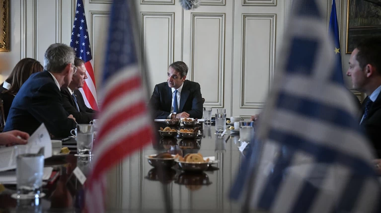 Θεοφάνεια Μητσοτακη με τους Έλληνες ψαράδες της Φλόριντα