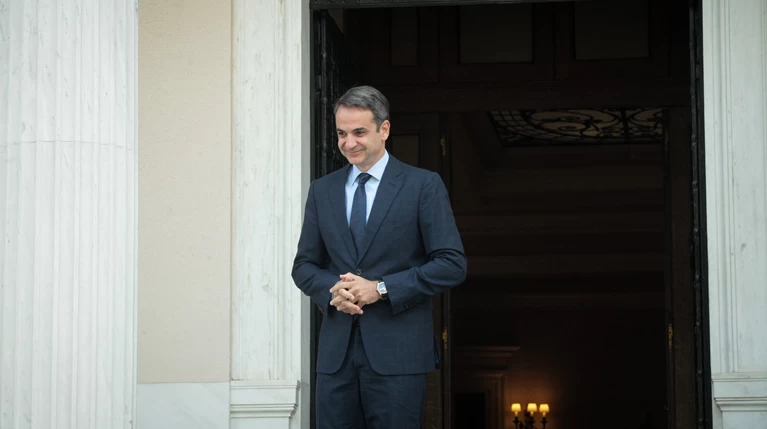 Ο Μητσοτάκης μίλησε ήδη με τον νέο Πρόεδρο - Ολο το παρασκήνιο
