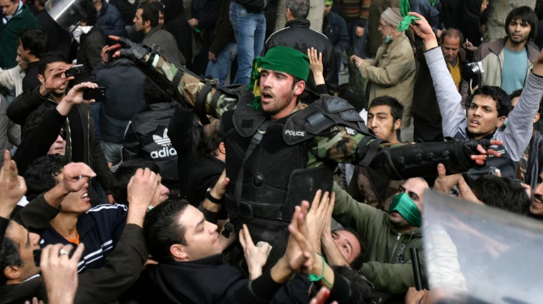 Ιρανοί διαδηλωτές ζητούν την παραίτηση του Χαμενεΐ - βίντεο