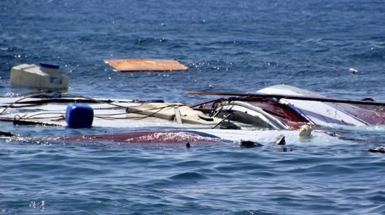 Άλλοι 11 νεκροί πρόσφυγες σε ναυάγιο κοντά στο Τσεσμέ