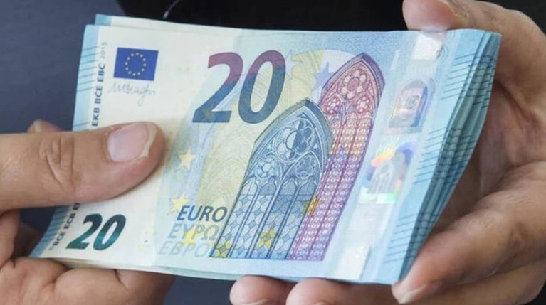 Επίδομα γέννησης: Τι προβλέπει το νομοσχέδιο