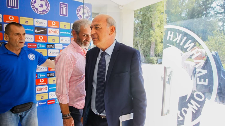«Ντου» της Οικονομικής Αστυνομίας στα γραφεία της ΕΠΟ