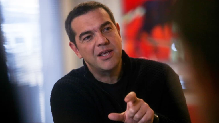 Ειρωνικό σχόλιο Τσίπρα για την ίδρυση υπουργείου Μετανάστευσης