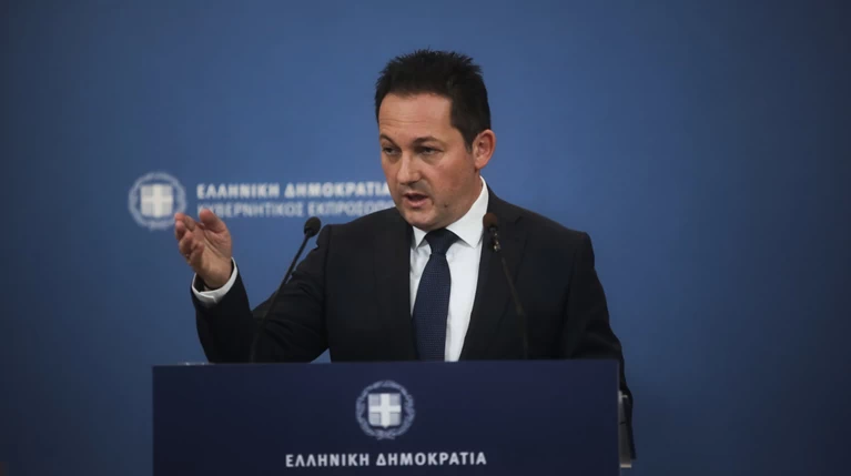Πέτσας σε Τσίπρα: Εσύ έλεγες οτι δεν υπάρχουν σύνορα στην θάλασσα
