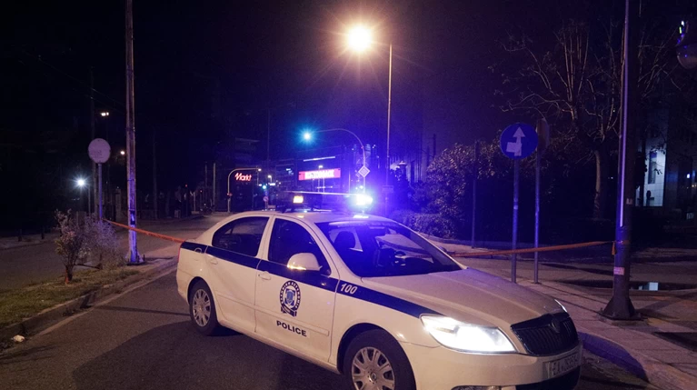 Πεντέλη: Αντιεξουσιαστές επιχείρησαν να μπουν στο Δημαρχείο