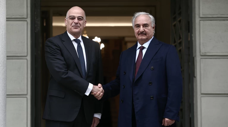 Ξεκίνησε η συνάντηση Δένδια-Χαφτάρ στο ΥΠΕΞ- Το διπλωματικό παρασκήνιο