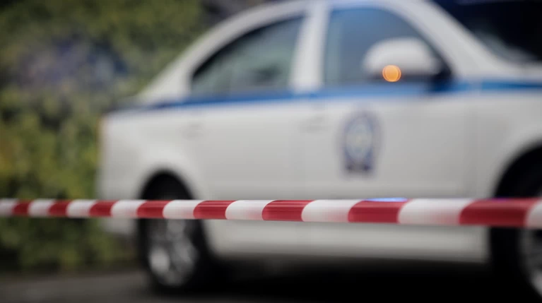 Εφοδος της δίωξης ναρκωτικών σε σπίτι γνωστού εργολάβου- Βρήκαν υπολείμματα
