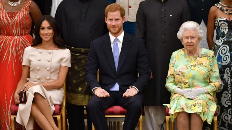Αποκαλύψεις για Ελισάβετ και Megxit - Οι όροι σε Χάρι & Μέγκαν