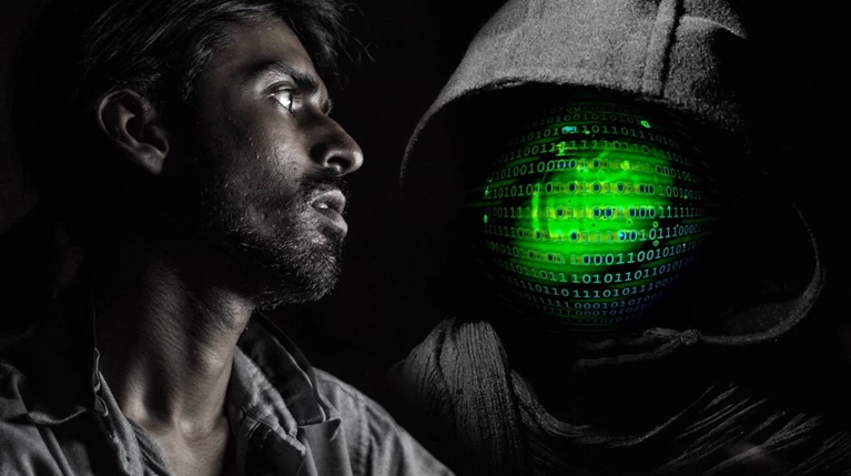 Sextortion scam: Πώς εξαπατούν & εκβιάζουν με ερωτικά βίντεο