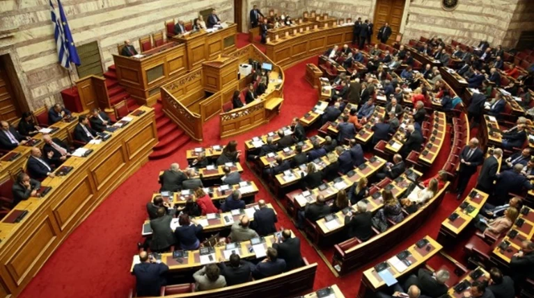 Live η ιστορική ψηφοφορία για την πρώτη γυναίκα Πρόεδρο Δημοκρατίας