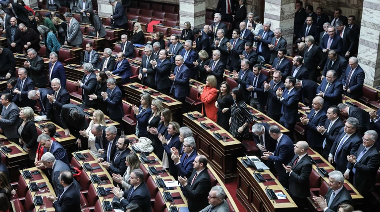 Ζουράρις και Μεϊκόπουλος του ΣΥΡΙΖΑ έλειπαν από την ψηφοφορία