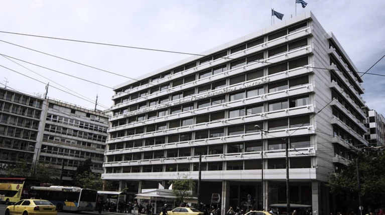 5η αξιολόγηση: Οι προτάσεις της κυβέρνησης στους θεσμούς