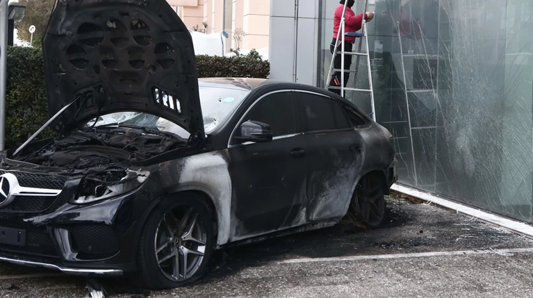 Ανάληψη ευθύνης για εμπρησμούς σε Αθήνα και στο Ίδρυμα Μητσοτάκη